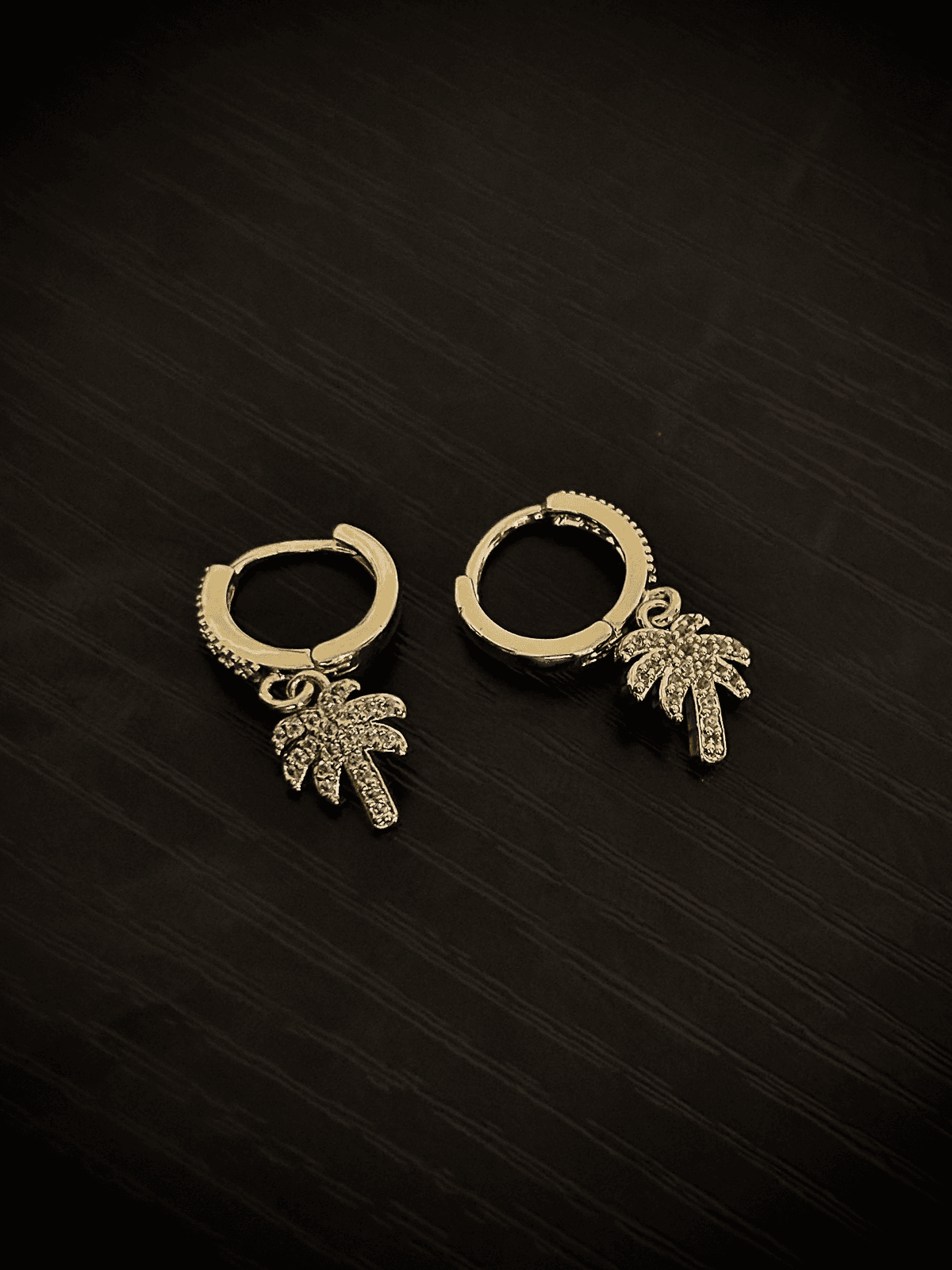 Palm earrings