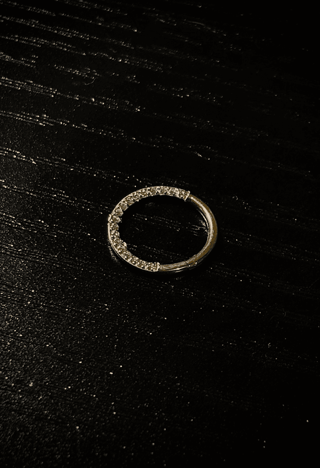 Diamond helix hoop