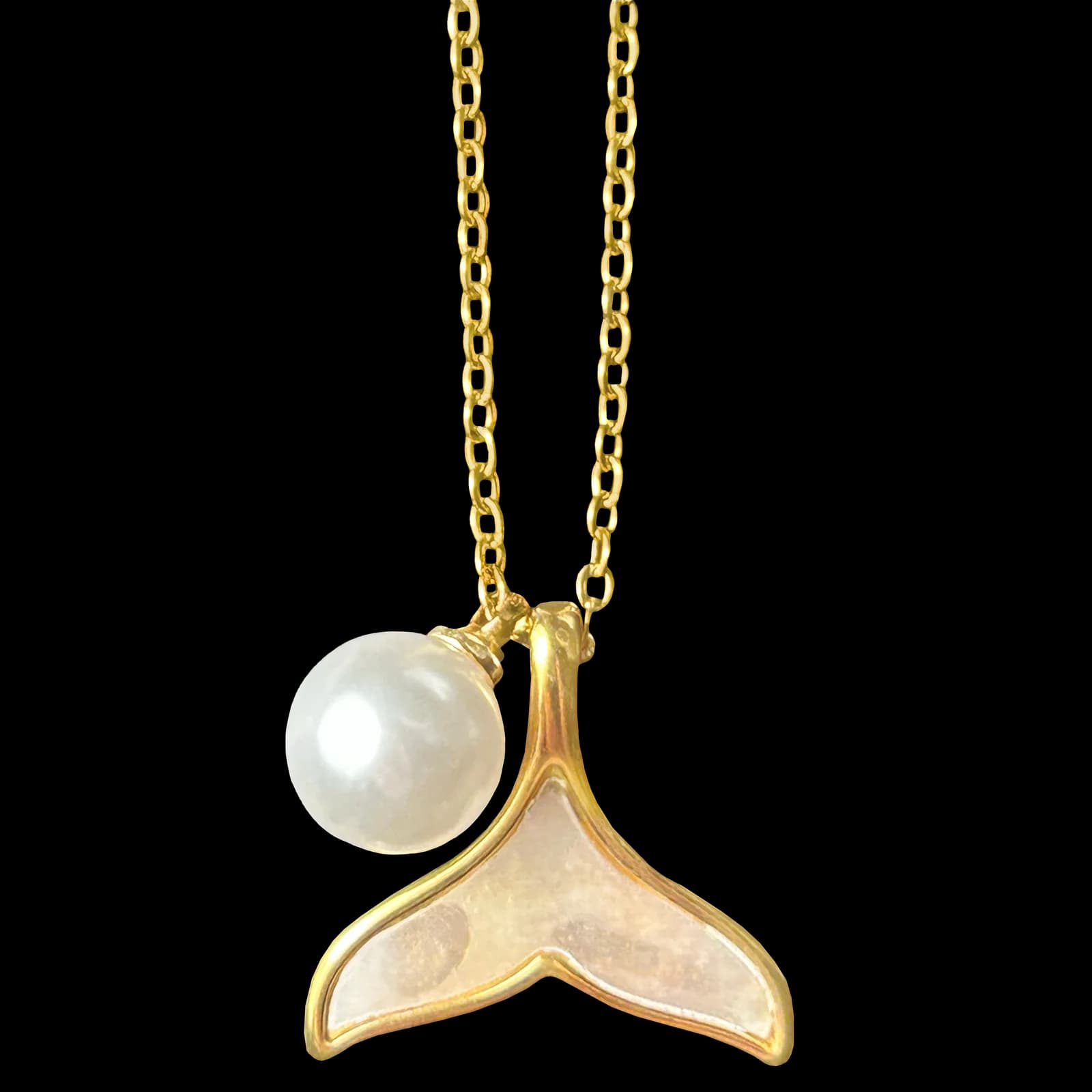 Necklace with Fishtail & Pearl Pendant
